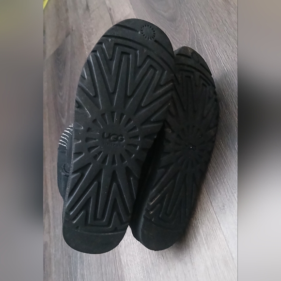 Ugg Black Short Bling Classic Boots Size 9 - Picture 8 of 8